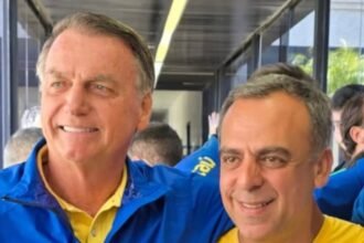 O ex-presidente Jair Bolsonaro e o secretário estadual de Ciência, Tecnologia e Inovação do Rio, Anderson Moraes