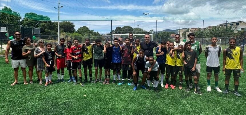 Praça de Vargem Grande ganha complexo de lazer reformado na comunidade Pombo Sem Asa