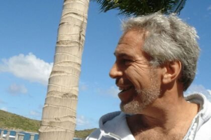 O financista Jeffrey Epstein, preso por abuso sexual e morto em 2019