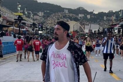 O deputado estadual Thiago Gagliasso (PL/RJ) na Sapucaí