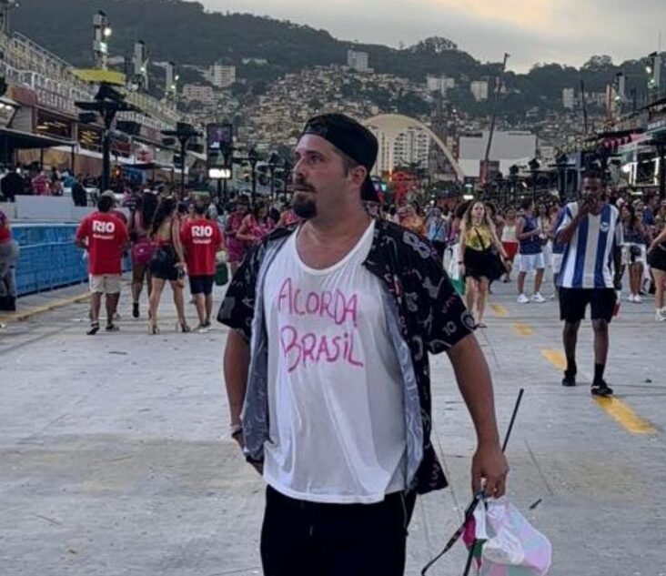 O deputado estadual Thiago Gagliasso (PL/RJ) na Sapucaí