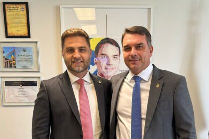 O prefeito de Campos, Wladimir Garotinho (PP), e o senador Flávio Bolsonaro (PL)