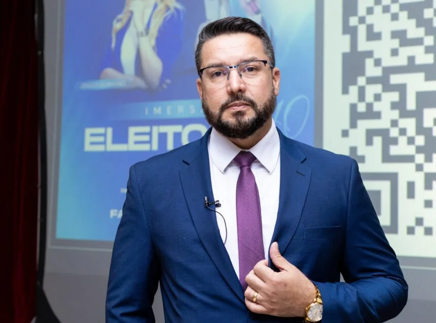 'Entre plumas, paetês e ilícitos eleitorais', por Tiago Santos