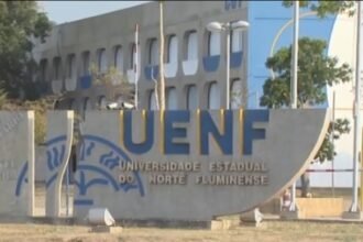 Há quase 20 anos sem atualização, plano de carreira da UENF vira alvo de cobrança na Alerj