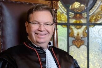 William Douglas celebra 5 anos como desembargador federal do TRF2 inspirado em Anthony Scalia e na Bíblia