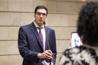 'Não há o que comemorar', afirmam vereadores após prisão de Salvino Oliveira