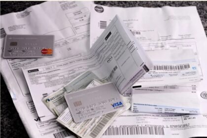 Economia estagnada, custo de vida em alta e juros recordes levam famílias brasileiras ao maior endividamento da história