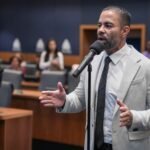 Máfia do ferro-velho: deputado enfrenta quadrilha e revela estouro de desmanche na Zona Oeste