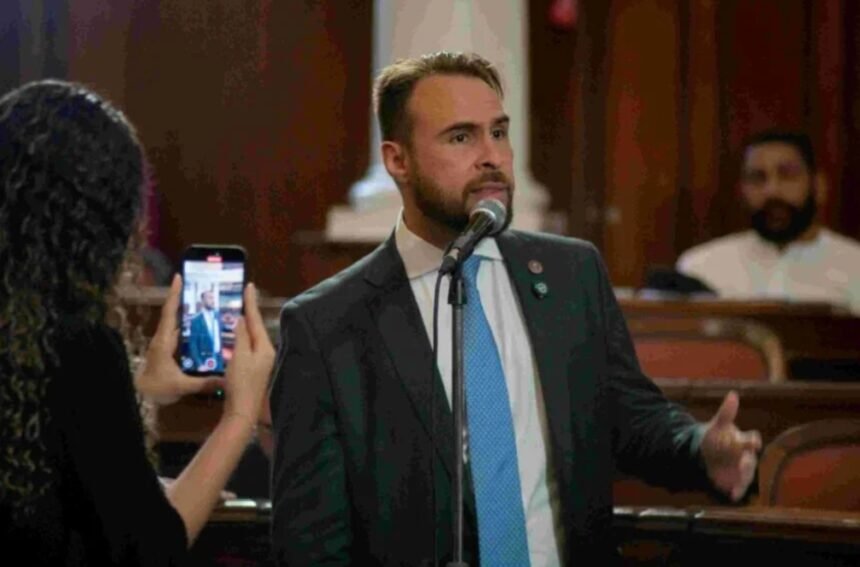 Arte ou ofensa? Vereadores de Niterói avaliam repúdio por ataque a evangélicos em desfile
