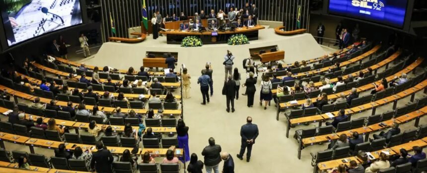 PL transforma janela partidária em trampolim para o poder em 2026