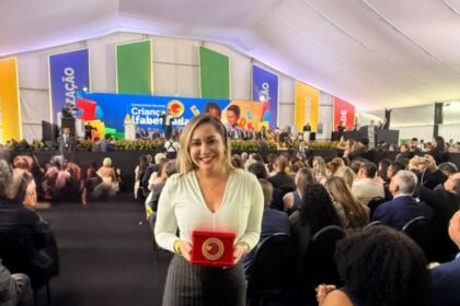 Araruama conquista Selo Ouro de Alfabetização em reconhecimento nacional