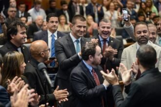 Douglas Ruas é eleito presidente da Alerj