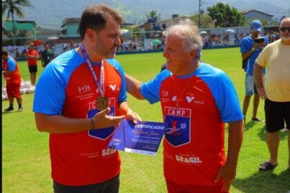 Fim de semana de futebol e emoção em Mangaratiba: Zico brilha no Camp Zico 10