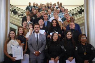 Força e Honra: vereador homenageia agentes de segurança pública