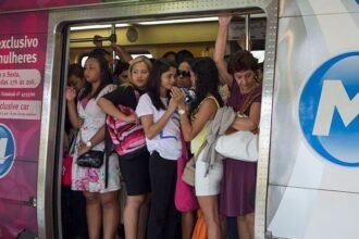 Alerj aprova vagões exclusivos para mulheres em tempo integral nos trens e metrôs