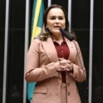 Daniela do Waguinho comemora aprovação de projeto contra violência doméstica