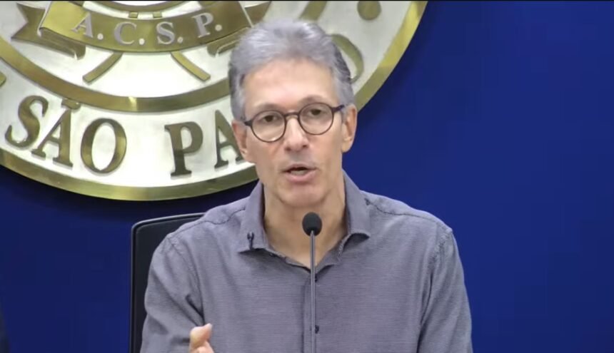 Zema sinaliza apoio a Flávio e fala em união contra a esquerda