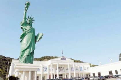 Estátuas da Havan são alvo de vandalismo em quatro estados; ‘Terrorismo’, diz Luciano Hang