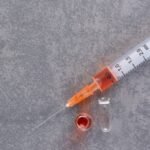 Prefeitura manda reutilizar seringa enquanto banca show de R$ 15 milhões no Rio, dispara Poubel