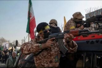 Barbárie do regime Iraniano: crianças de 12 anos são recrutadas para a guerra