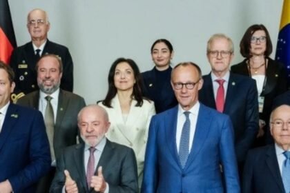 'Desce e rebola': trilha escolhida por governo alemão expõe estigma do Brasil como destino de turismo sexual