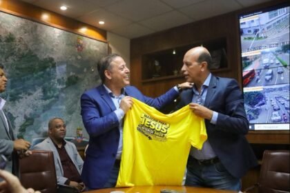 Marcha para Jesus ou palanque eleitoral? Vereador acusa Rodrigo Neves de usar fé para impulsionar candidatura de primeira-dama