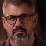 'Tentaram cancelar, fizeram bombar': críticas de atores da Globo impulsionam seguidores e curso de Juliano Cazarré