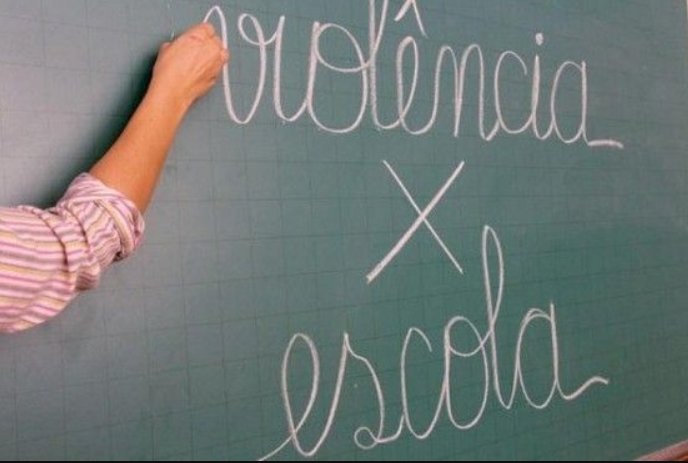 Professores poderão receber adicional por periculosidade diante da violência nas escolas