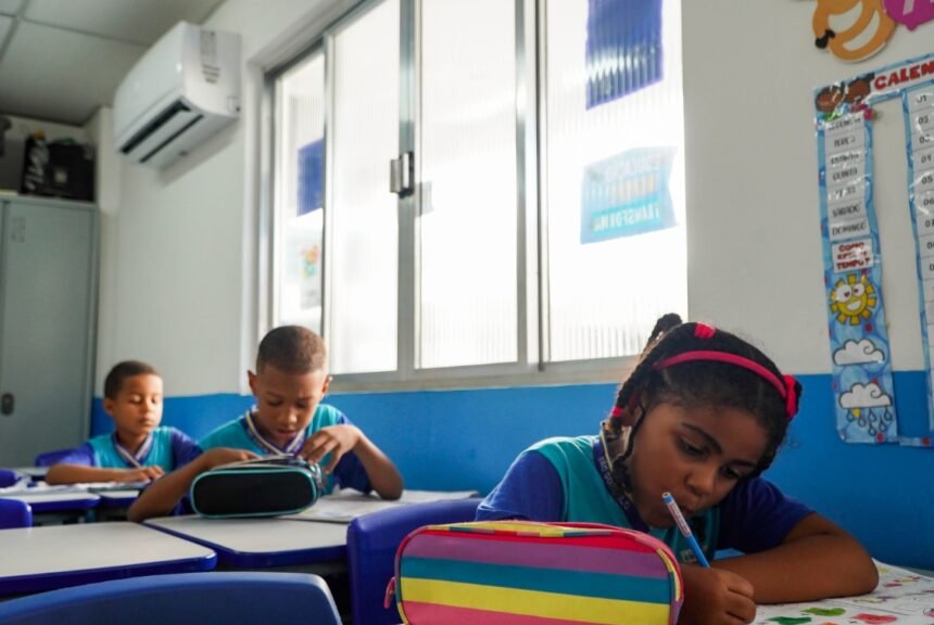 São Gonçalo acelera na climatização escolar: salto histórico em quatro anos