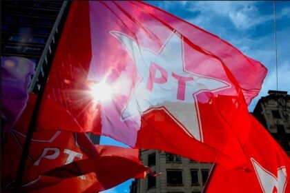 Oposição ganha força e pressiona estratégia do PT para as eleições