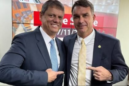 Tarcísio endossa PEC de Flávio Bolsonaro e dispara contra reeleição: 'Está fazendo mal ao Brasil'