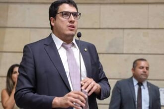 Vereador reage para derrubar decreto que restringe uso de bicicletas elétricas e ciclomotores