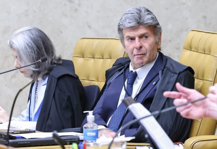 Fux impõe freio ao PSD e muda o tom do julgamento no STF