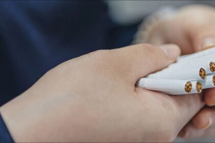 Venda de cigarro a menores pode virar crime com até quatro anos de prisão