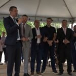 Douglas Ruas participa de desfile cívico em Sebollas no feriado de 21 de abril