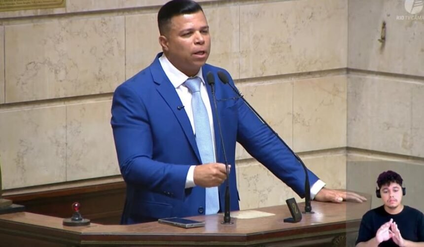 'Cafetões da fé': vereador rebate fala de Erika Hilton em plenário