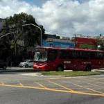 Ônibus sem ar-condicionado circula pela linha 26A na manhã desta segunda-feira (13) - Foto: Enviada pelo leitor de Coisas da Política