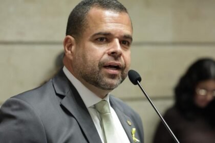 Vereador Poubel critica violência do prefeito do Rio contra trabalhadores