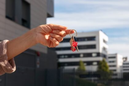 TAXA NO AIRBNB: projeto mira o bolso e prepara regras duras em prédios
