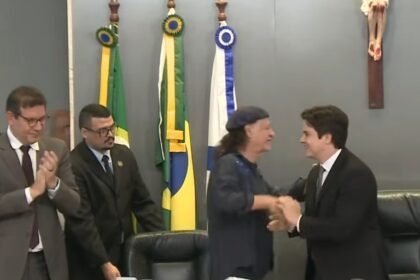 HOMENAGEM VIRA GAFE: Câmara toca música de Zé Ramalho para Alceu Valença