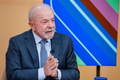 LULA NÃO BATE ADVERSÁRIOS: rejeição supera aprovação e presidente empata com rivais, diz PoderData