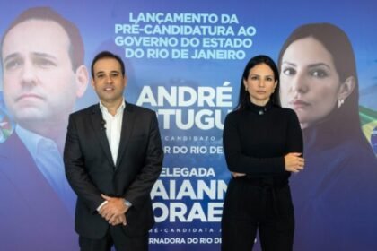 André Português entra na corrida pelo governo e aposta em 'choque de gestão' com delegada na vice