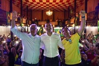 Douglas Ruas pisa forte na Zona Oeste e reúne centenas de pessoas em Bangu
