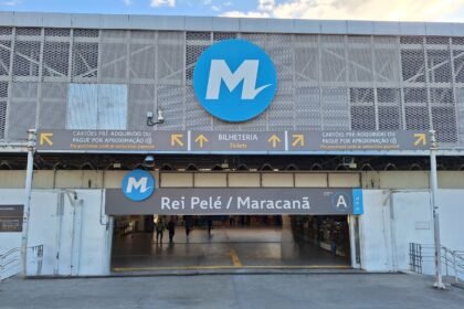 Estação Maracanã passa a se chamar Rei Pelé