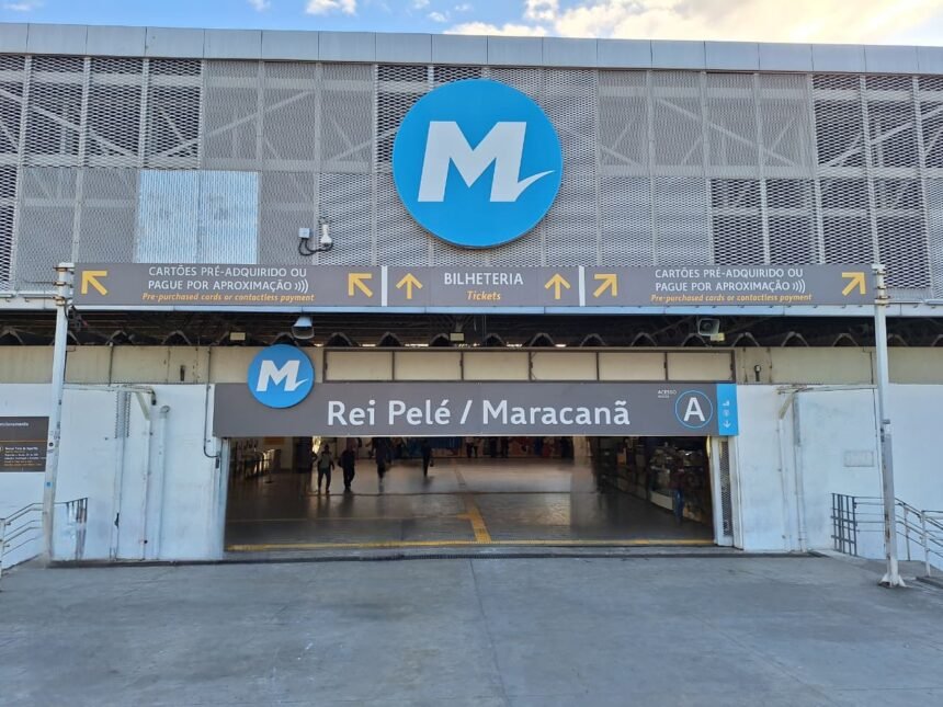 Estação Maracanã passa a se chamar Rei Pelé