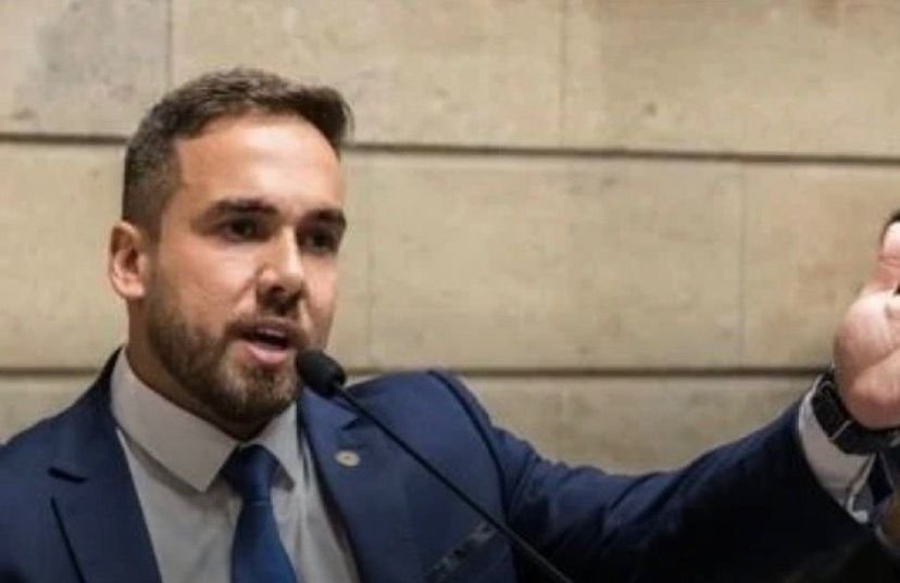 'PRENDE HOJE, SOLTA AMANHÃ': vereador expõe caso de traficante com ficha extensa liberado em 30 dias no Rio