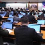 CADEIA PARA MENORES: direita atropela esquerda e CCJ da Câmara aprova redução para 16 anos