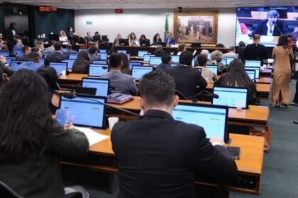 CADEIA PARA MENORES: direita atropela esquerda e CCJ da Câmara aprova redução para 16 anos