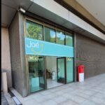 CAOS NO JAÉ: usuário perde a cabeça, ataca posto e agride seguranças ao lado da Prefeitura do Rio