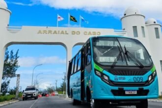 PRESSÃO NAS RUAS: MP cobra ônibus decente e transparência em Arraial do Cabo